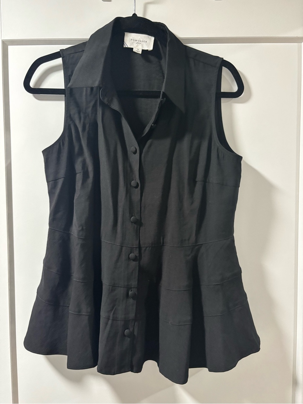 Tuckernuck Sleeveless Black Button-Front Peplum Tunic